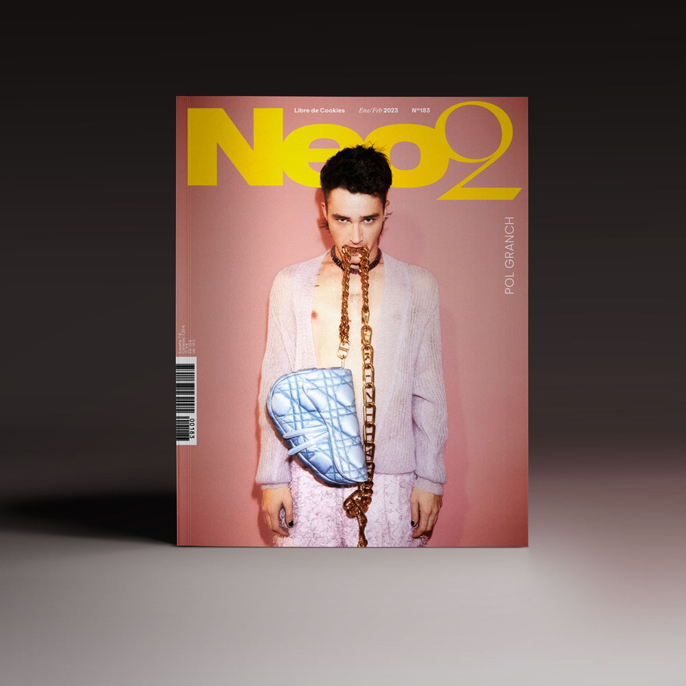 Neo2 183 - portada de la revista con foto de pol Granch mordiendo un bolso