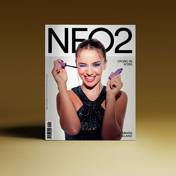 Portada de la revista Neo2 número 203 con foto de Fabiana Sevillano