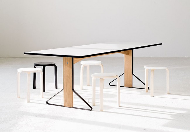 LOS BOUROULLEC CREAN KAARI PARA ARTEK