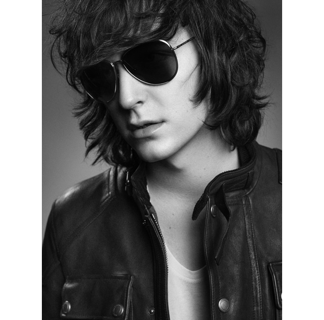 1 Burberry Eyewear One Night Only George Craig BURBERRY & BRITISH POP