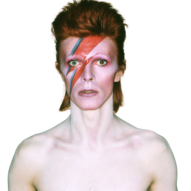1 david bowie Album_cover_shoot_for_Aladdin_Sane_1973_Photograph_by_Brian_Duffy__Duffy_Archive DAVID BOWIE IS