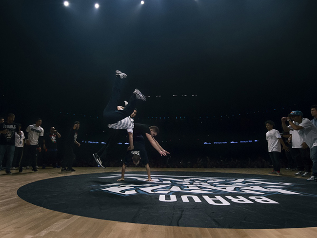 Bboy Vagabond Crew - Performance BRAUN BOTY 2012