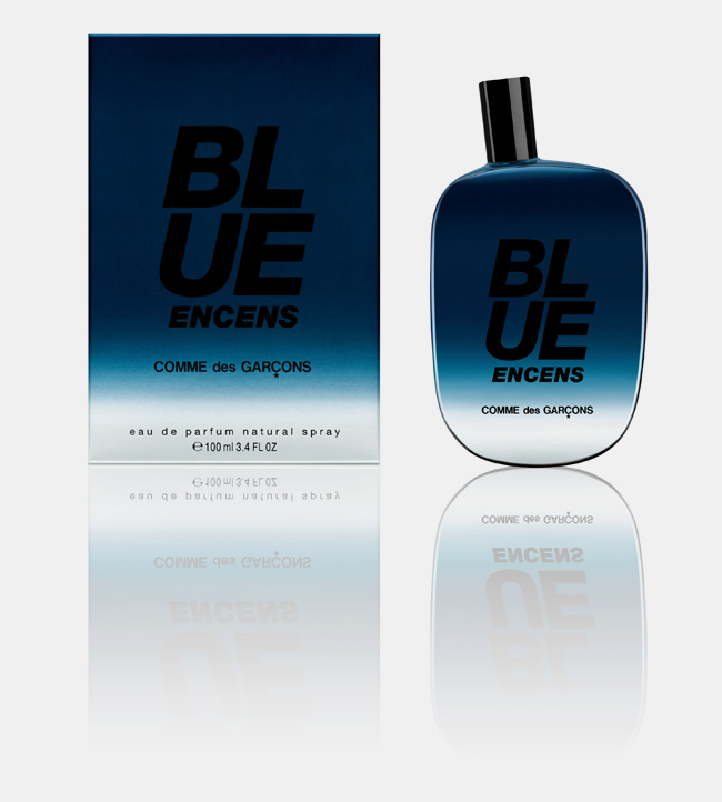 2 comme des garcons Blue encens_bottle & packaging BLUE INVASION COMME DES GARÇONS