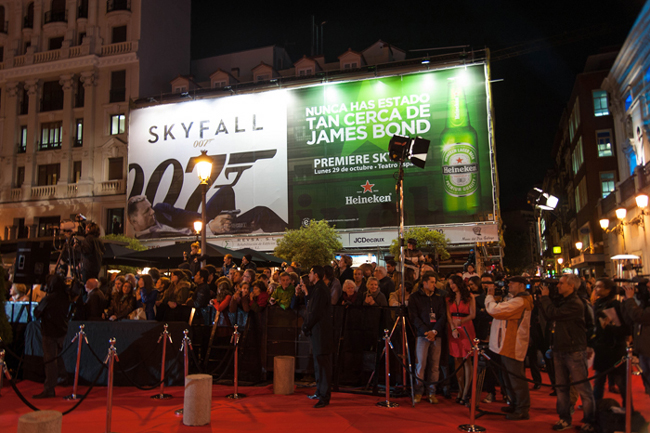 estreno pelicula 007 en teatro español 48 HORAS CON JAMES BOND