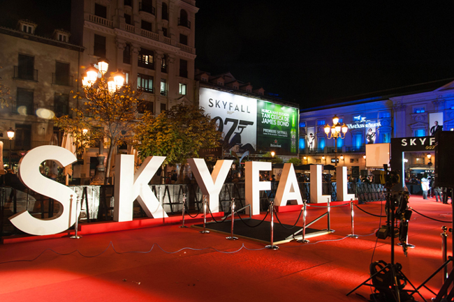 estreno pelicula 007 en teatro español 48 HORAS CON JAMES BOND