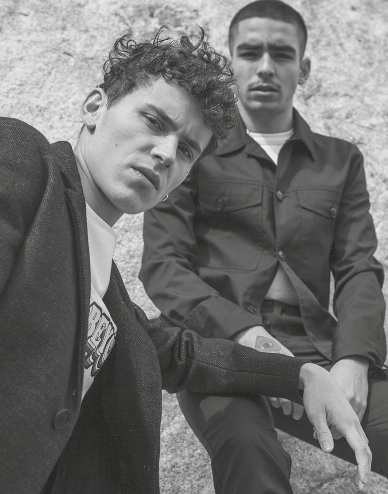 Omar Ayuso y Arón Piper juntos en este editorial de moda