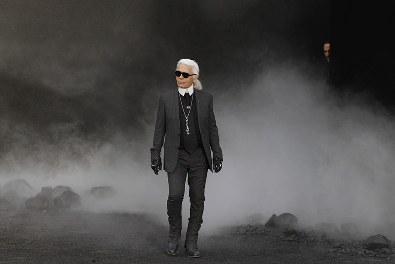 La moda está de luto, fallece Karl Lagerfeld.