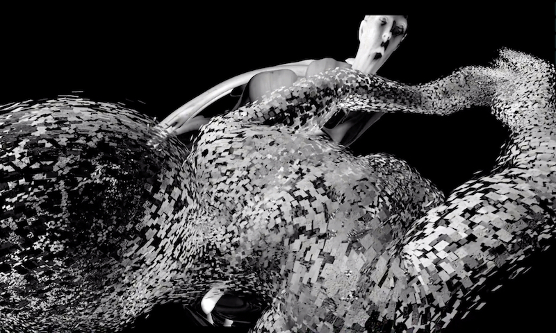 Wesley Goatley, video Chthonia dos modelos de personas generados por ordenador en blanco y negro
