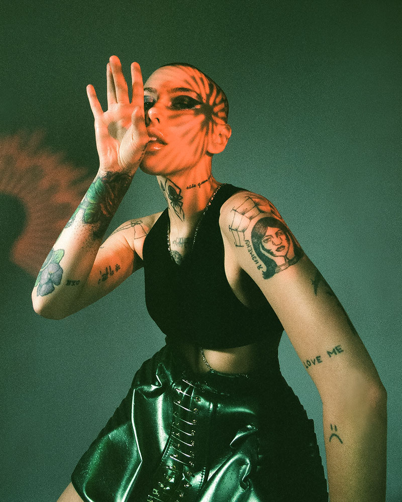 editorial moda punk futurista the world she made Joyce Charat