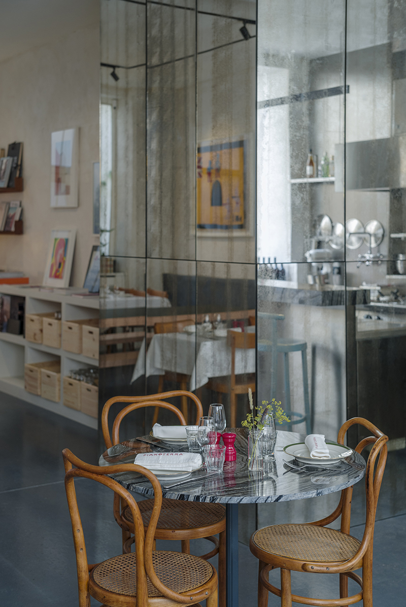 Pianoterra, el restaurante italiano de LAN Architecture