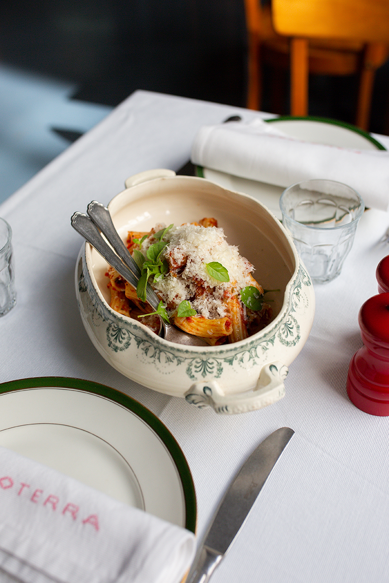 Pianoterra, el restaurante italiano de LAN Architecture