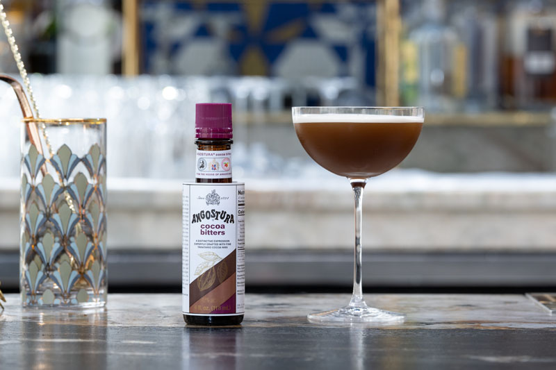 Cóctel Expreso Martini con Angostura Cocoa Bitters