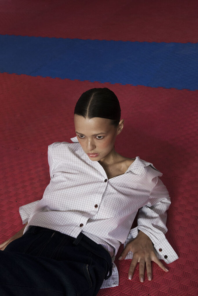 La joven diseñadora Alba Solís nos presenta su primera colección: 1966/7