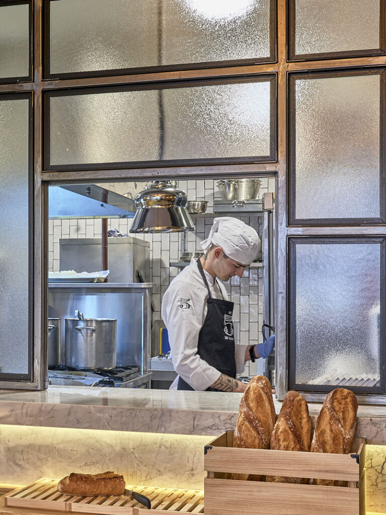 El 5 de Tirso: reinventando la taberna castiza madrileña