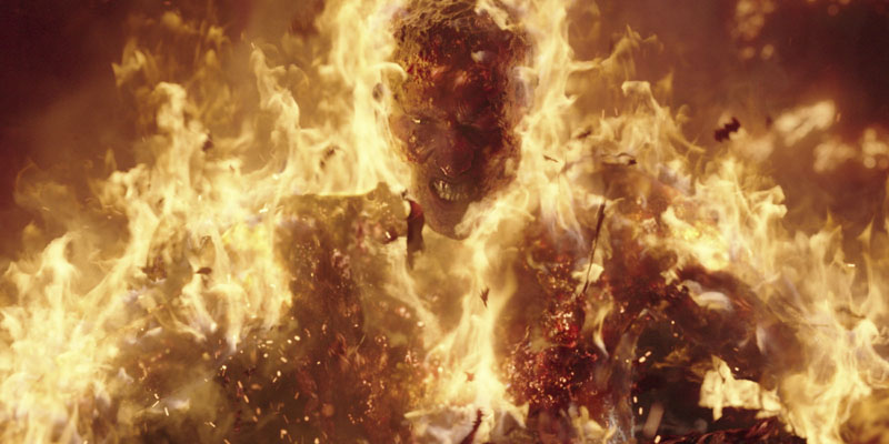 b'Ars: un hombre ardiendo vivo.