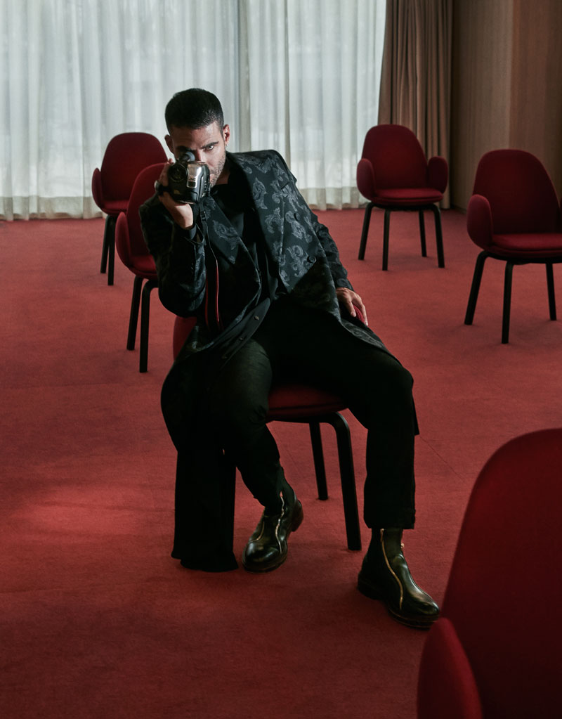 Miguel Ángel Silvestre de estreno con Dior Men Winter 2020