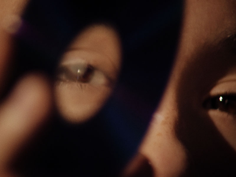 Forastera: primer plano de los ojos de Antonia, la protagonista.