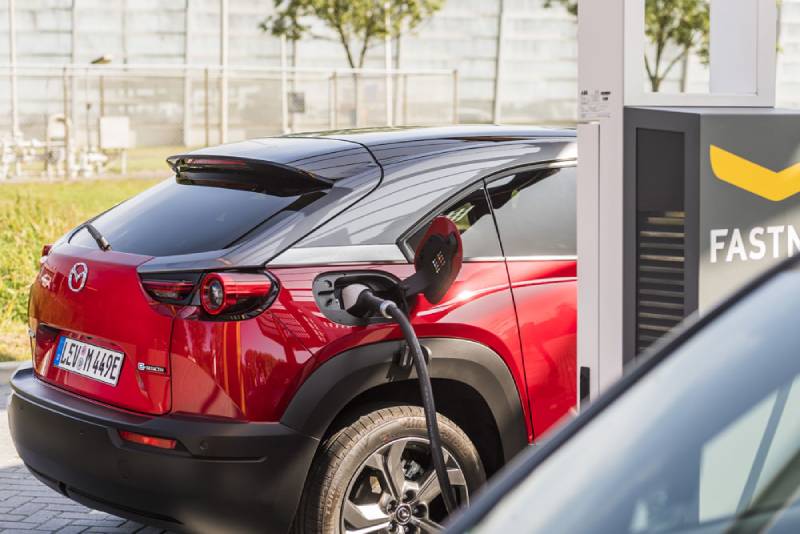 Mazda eléctrico Mx 30: energía eléctrica renovable
