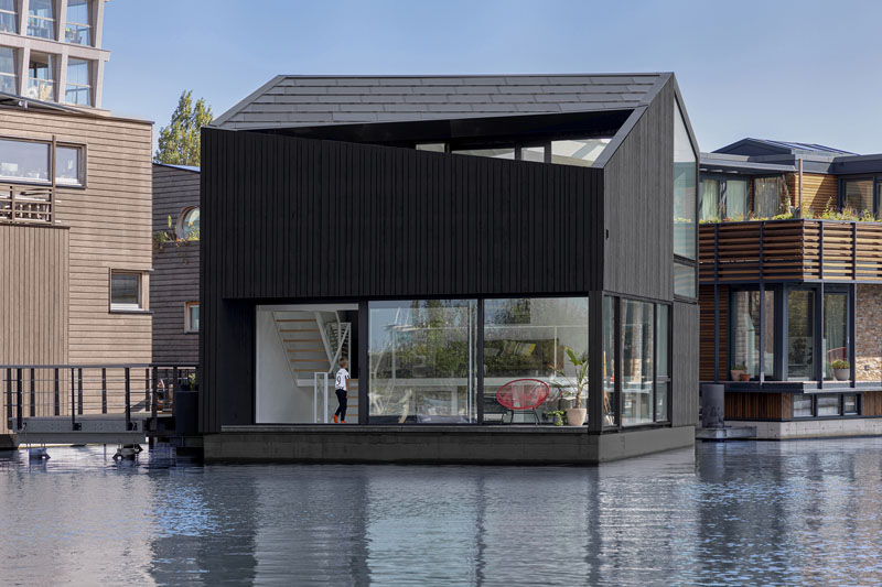 Casa flotante en Ámsterdam por i29 Architects
