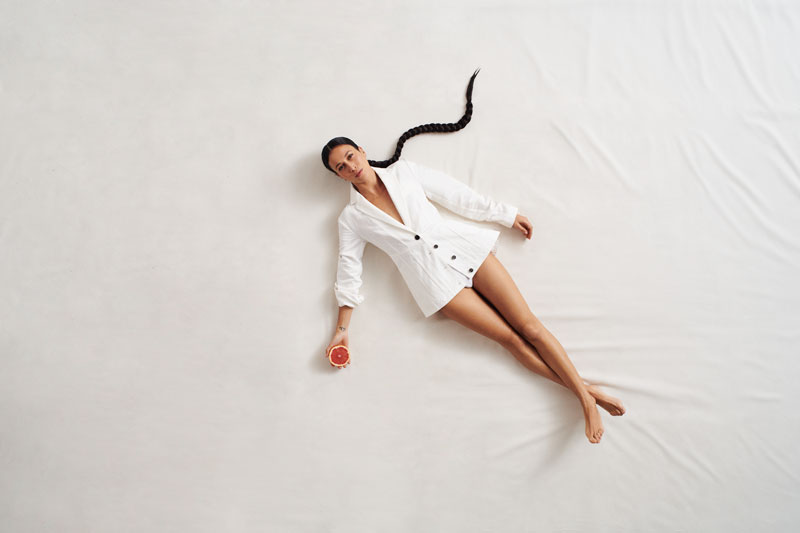 Denim y algo más en Desigual SS21 Hybrids