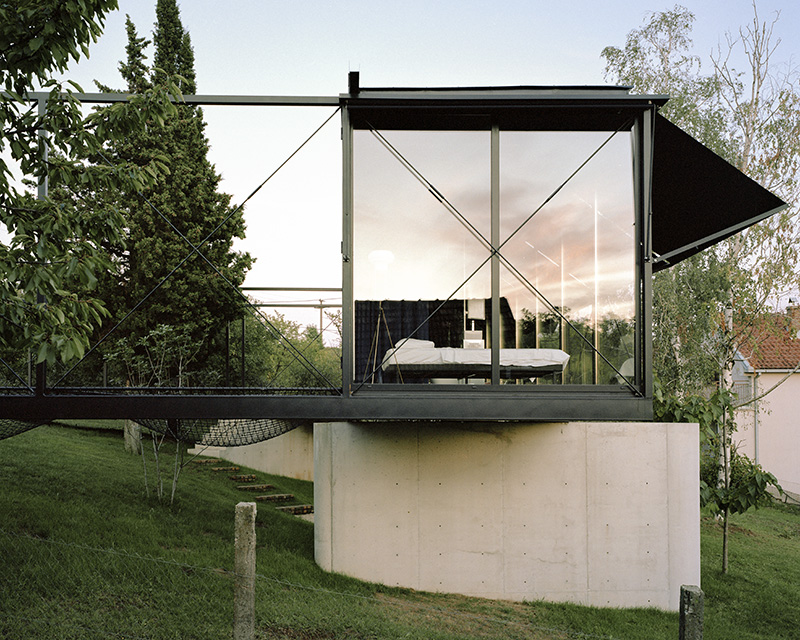 Ten Studio y su nuevo proyecto impecable The Avala House