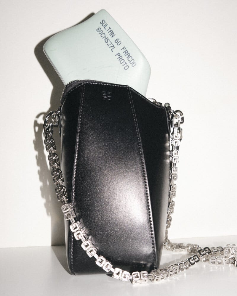 Bolso Antigona de Givenchy by Matthew M. Williams