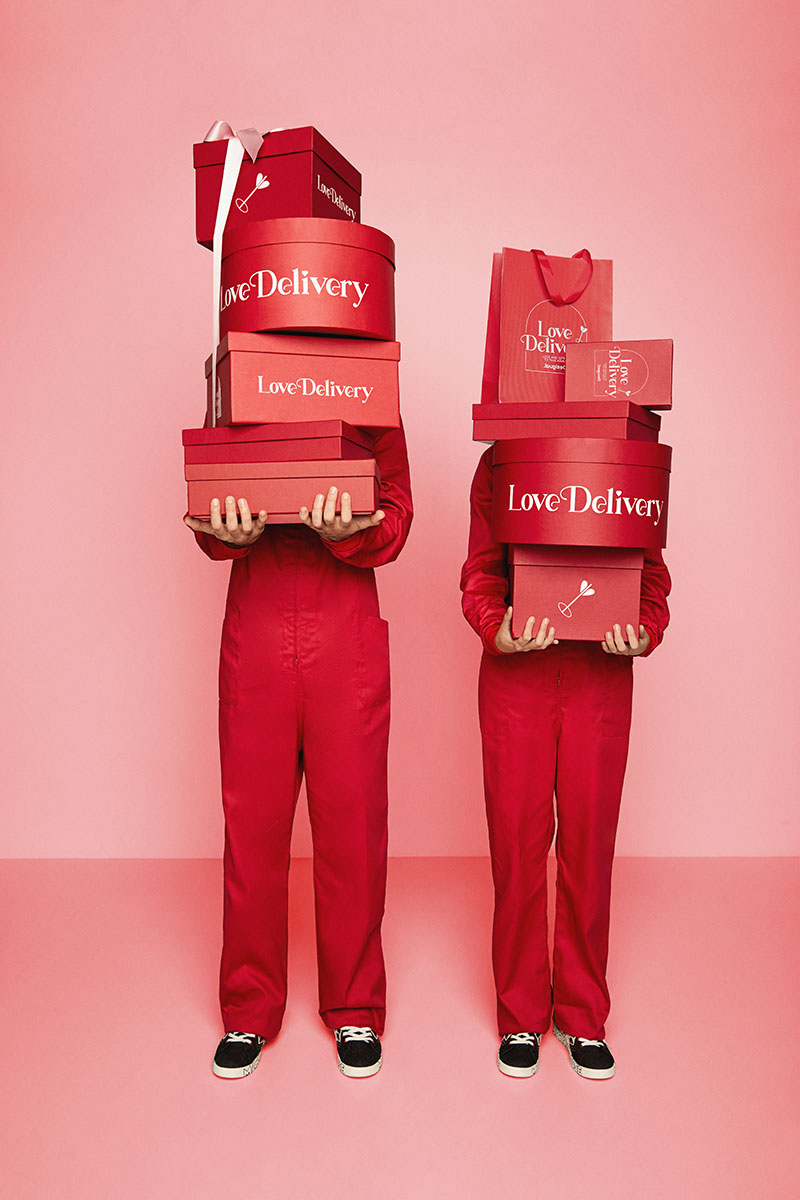 Desigual reparte amor en San Valentin con Love Delivery