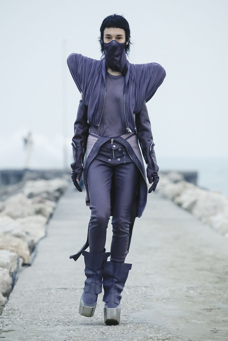 Rick Owens FW21 Womenswear desfile nueva colección Paris Fashion Week