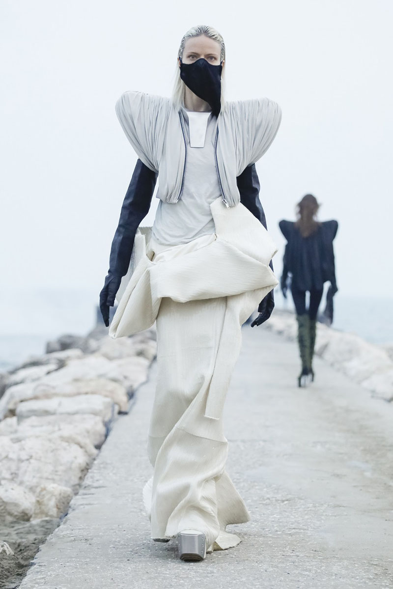 Rick Owens FW21 Womenswear desfile nueva colección Paris Fashion Week