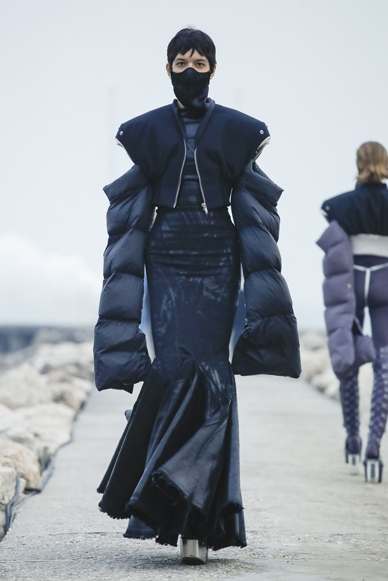 Rick Owens FW21 Womenswear desfile nueva colección Paris Fashion Week