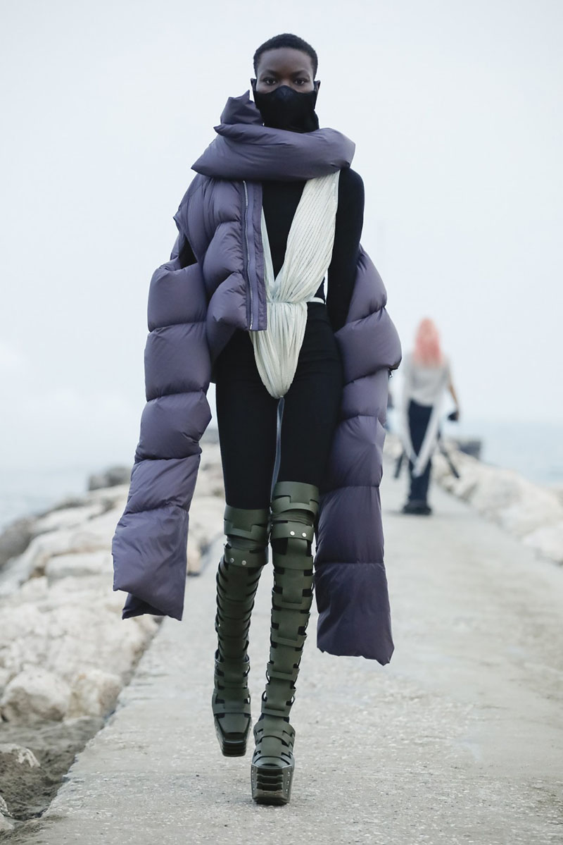Rick Owens FW21 Womenswear desfile nueva colección Paris Fashion Week