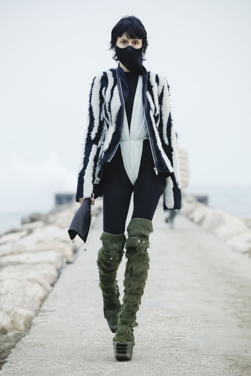 Rick Owens FW21 Womenswear desfile nueva colección Paris Fashion Week