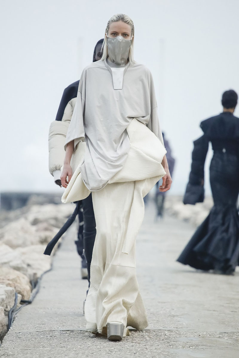 Rick Owens FW21 Womenswear desfile nueva colección Paris Fashion Week