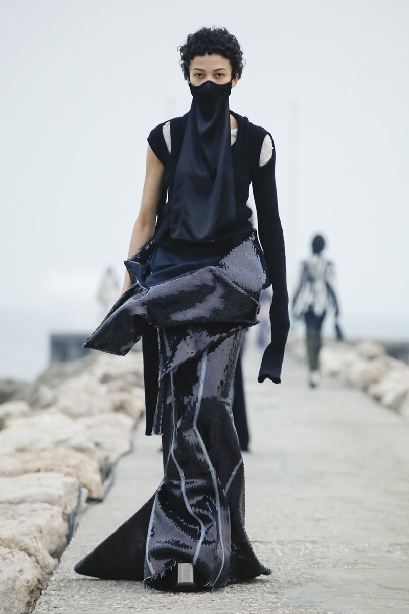 Rick Owens FW21 Womenswear desfile nueva colección Paris Fashion Week