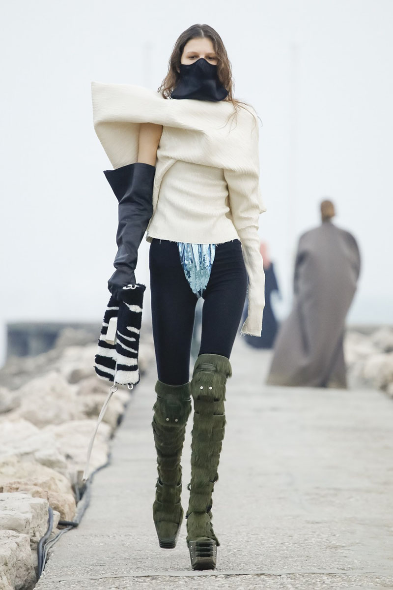 Rick Owens FW21 Womenswear desfile nueva colección Paris Fashion Week
