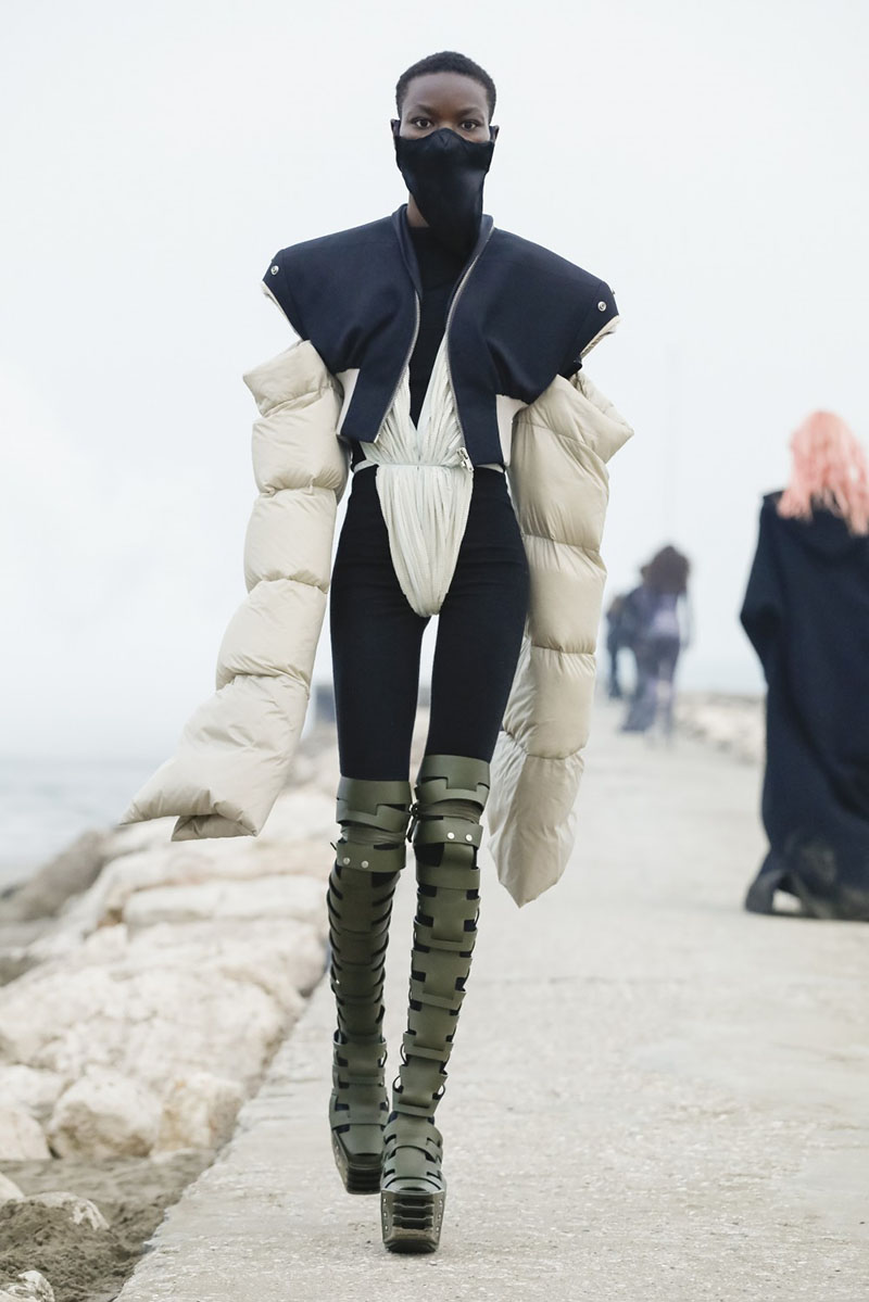 Rick Owens FW21 Womenswear desfile nueva colección Paris Fashion Week