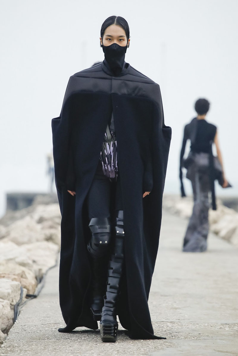 Rick Owens FW21 Womenswear desfile nueva colección Paris Fashion Week