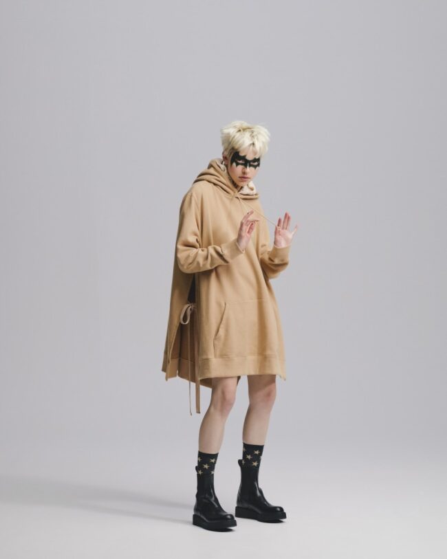 Sue Undercover FW21: streetwear femenino por Jun Takahashi