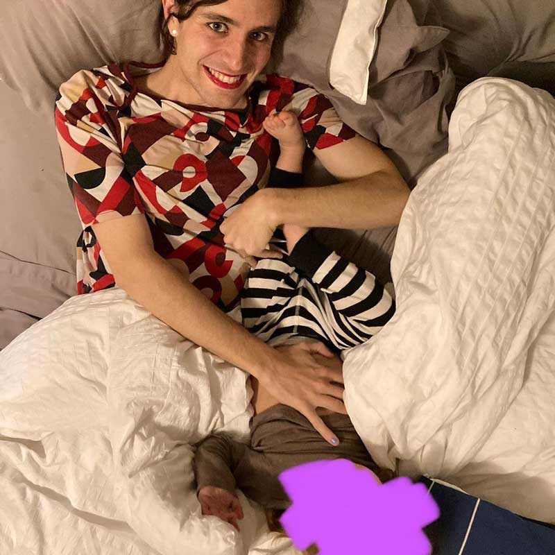 Ezra Furman es mujer trans y madre.