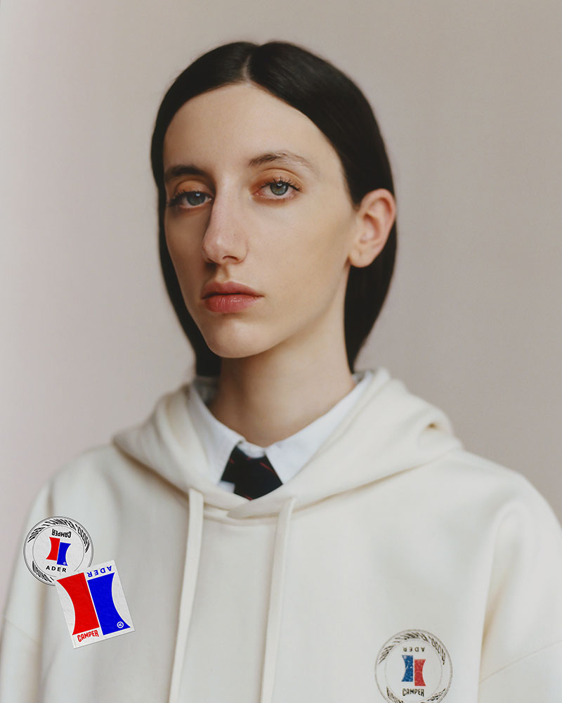 Colección de calzado con tecnología XL ExtraLight, ropa y accesorios The Lost Origin con la marca coreana