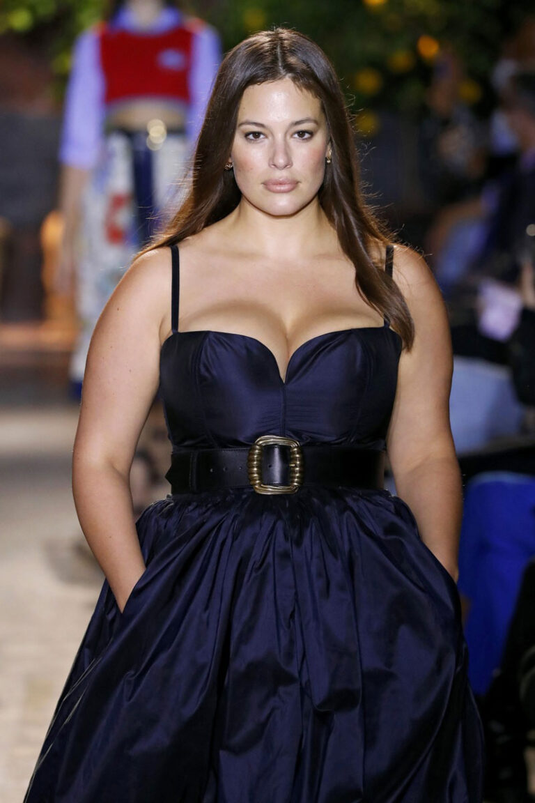 Modelos Curvy conquistan pasarelas y lookbooks de marcas de moda