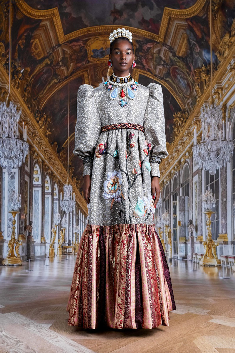 Viktor & Rolf Haute Couture AW21: The New Royals