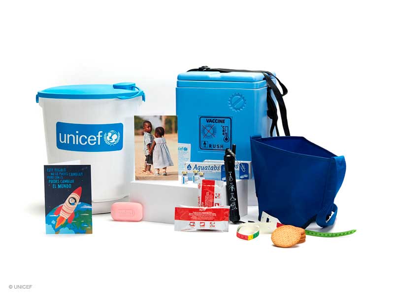 Llena cajas de vida con Regalo Azul de UNICEF