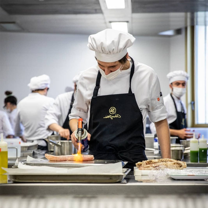 Mejores escuelas de gastronomía en España: nuestro top 10