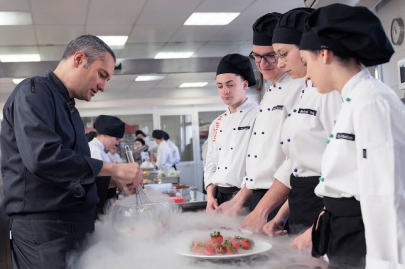 Mejores escuelas de gastronomía en España: nuestro top 10
