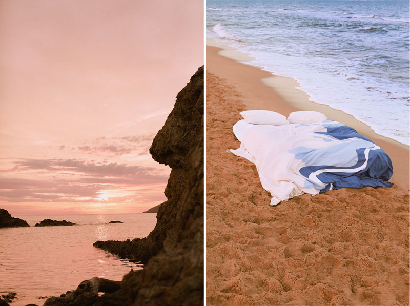 Santa Living: rocas y una cama en la arena de la playa