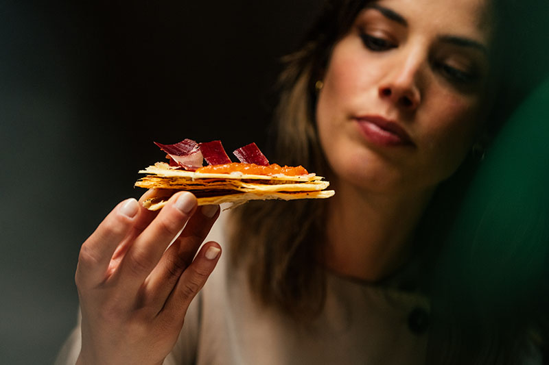 Food design en Madrid por We Crave: una mezcla de pan y jamón de bellota