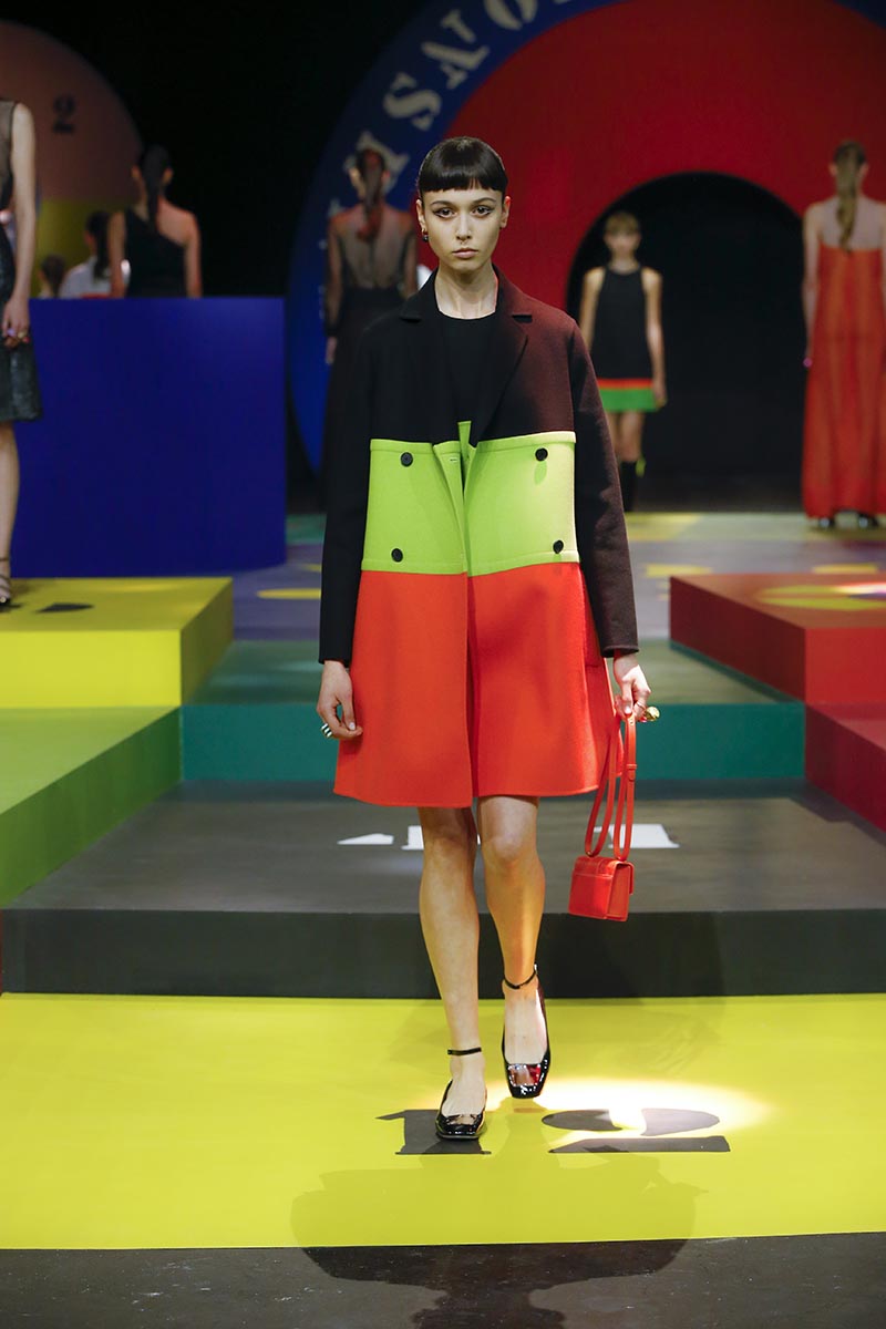 dior ss22 colección de moda femenina color Block performance parís Fashion Week