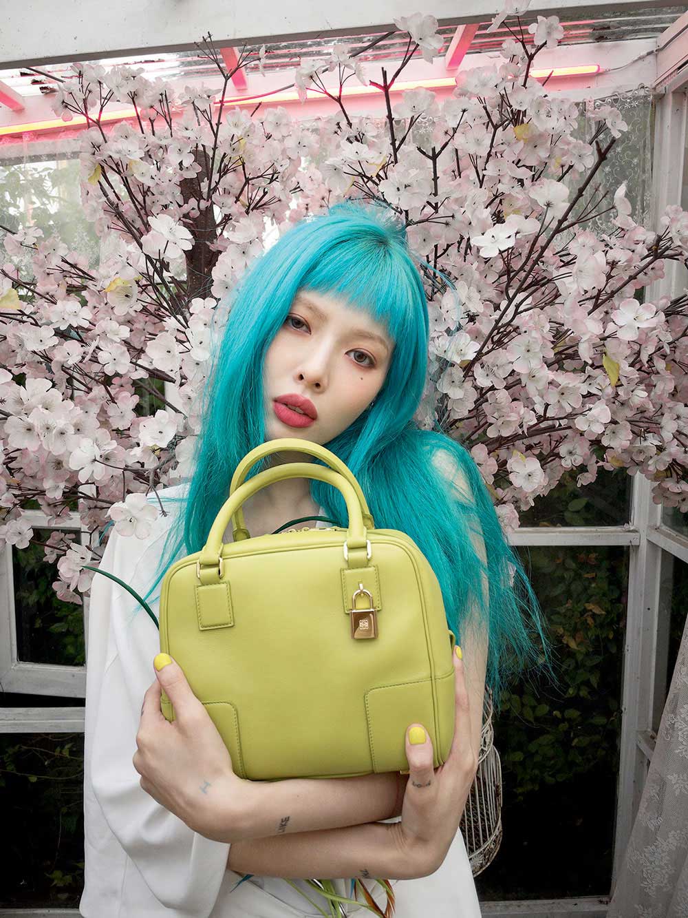 hyuna bolso amazona loewe juergen teller