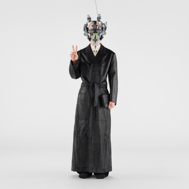 Ikeuchi Hiroto crea máscaras cibernéticas para Balenciaga